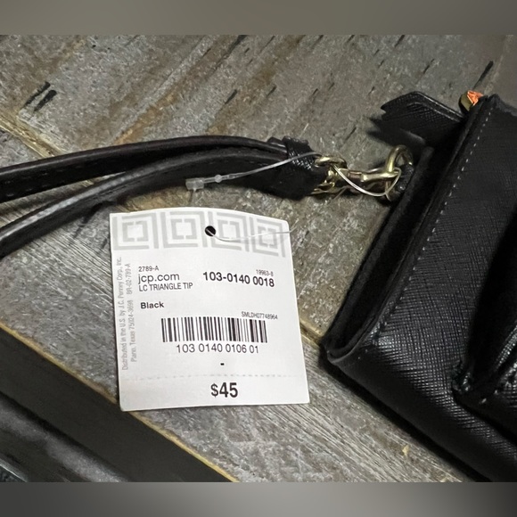 Liz Claiborne black triangle tipped change purse three-quarter, zip wallet. NWT - Picture 8 of 8